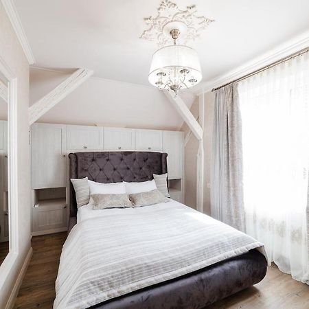 אוזהורוד Lux Apartment On Duhnovicha Street .Free Parking. מראה חיצוני תמונה