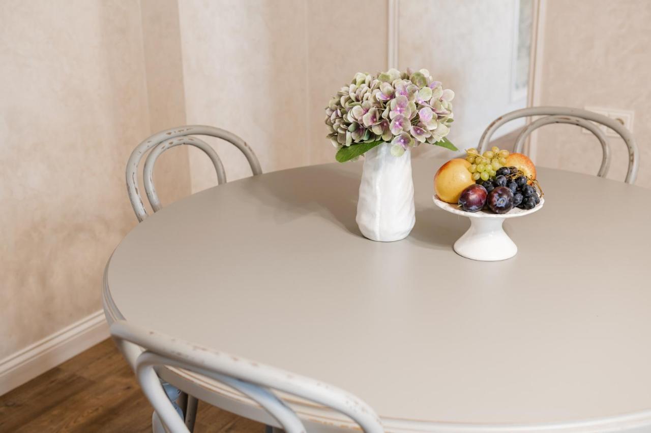 אוזהורוד Lux Apartment On Duhnovicha Street .Free Parking. מראה חיצוני תמונה