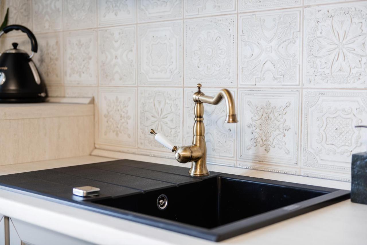 אוזהורוד Lux Apartment On Duhnovicha Street .Free Parking. מראה חיצוני תמונה